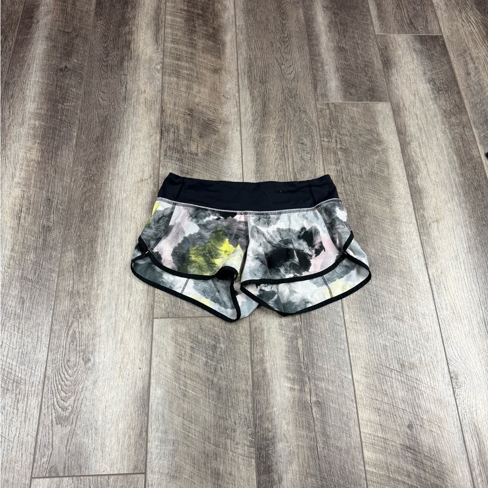 Lululemon Speed Shorts‎